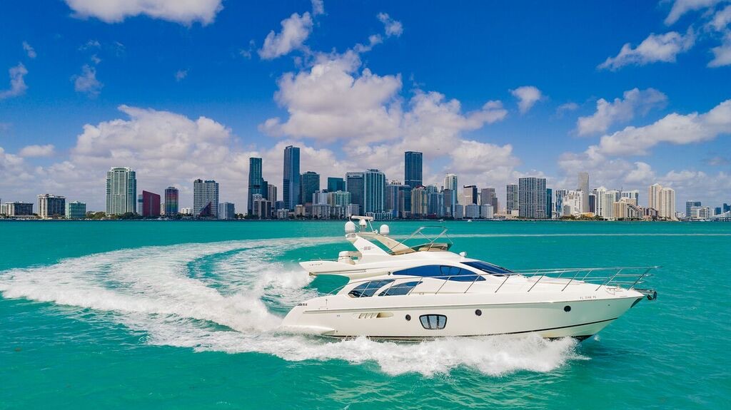 55 Azimut Fort Lauderdale Yacht Charters