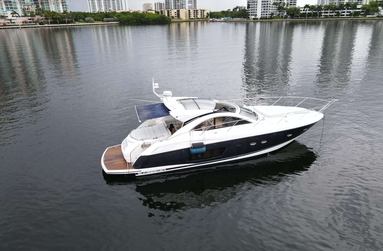 53' Sunseeker Yacht Charters Fort Lauderdale